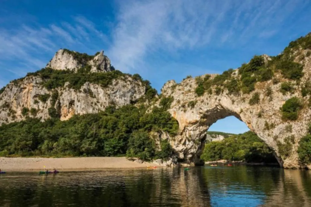 Villa La O'Liso Gorges De L'Ardeche à Salavas